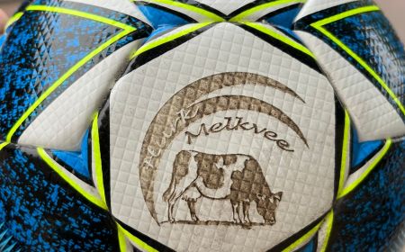 Hurk Melkvee sponsort 40 gloednieuwe ballen!